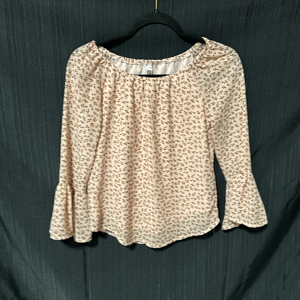 Beautees brand Pink w/ roses‎ flowy sleeve top / Size M / O-2